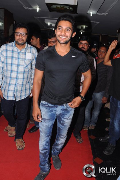 Yevadu-Premiere-Show